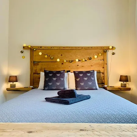 Peaceful Retreat At The Foot Of Black Mountain * Caunes-Minervois