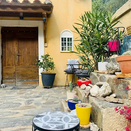 別荘 Peaceful Retreat At The Foot Of Black Mountain Caunes-Minervois