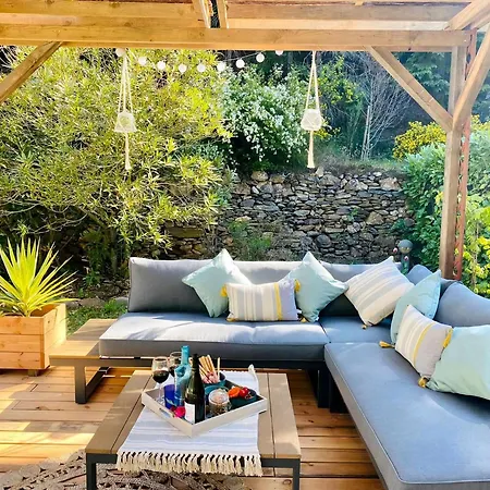 Peaceful Retreat At The Foot Of Black Mountain بيت للعطل