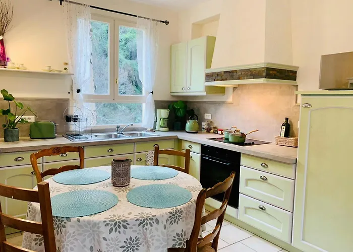 Peaceful Retreat At The Foot Of Black Mountain Holiday home Caunes-Minervois